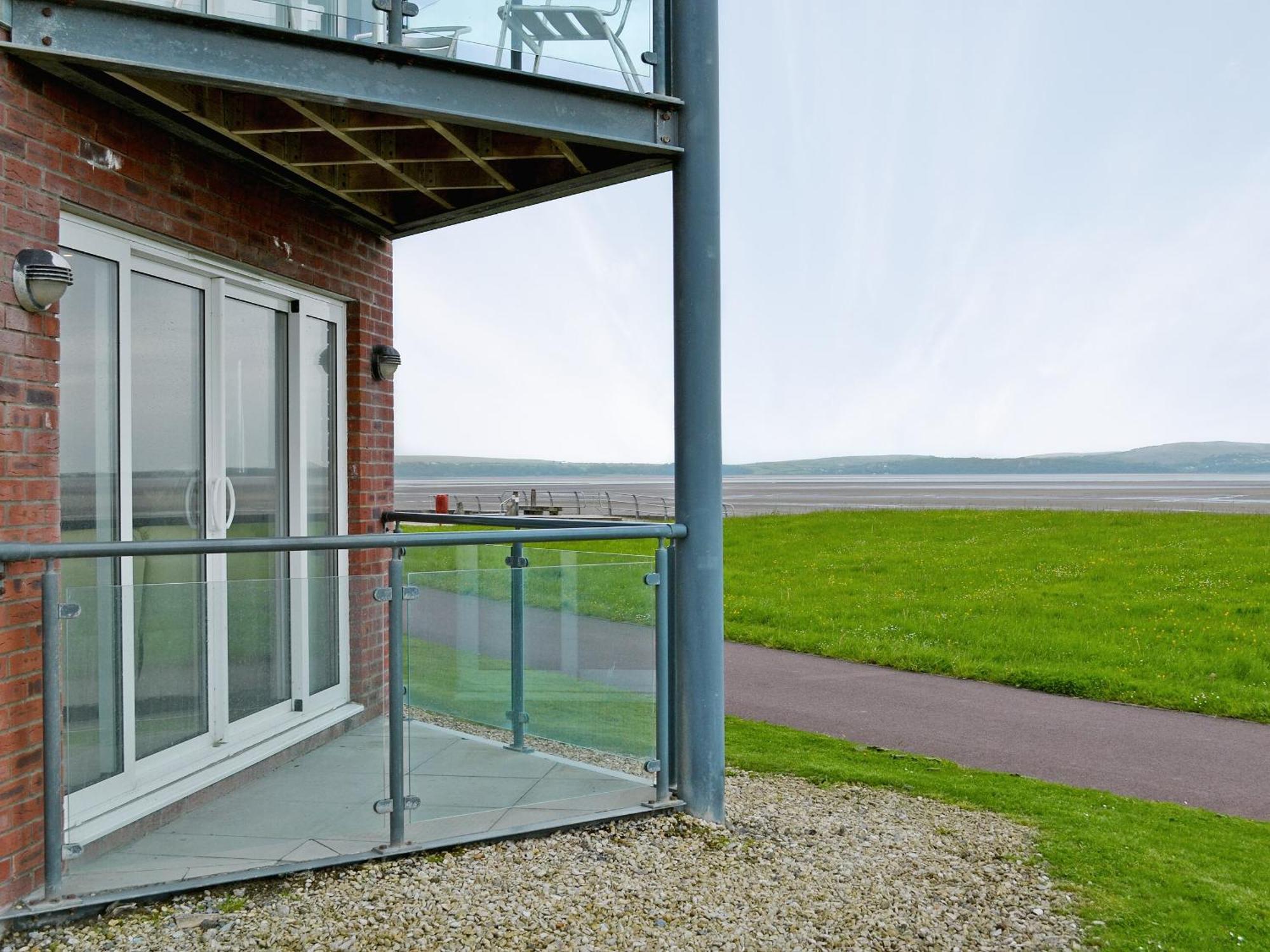 Waters Edge Villa Llanelli Buitenkant foto