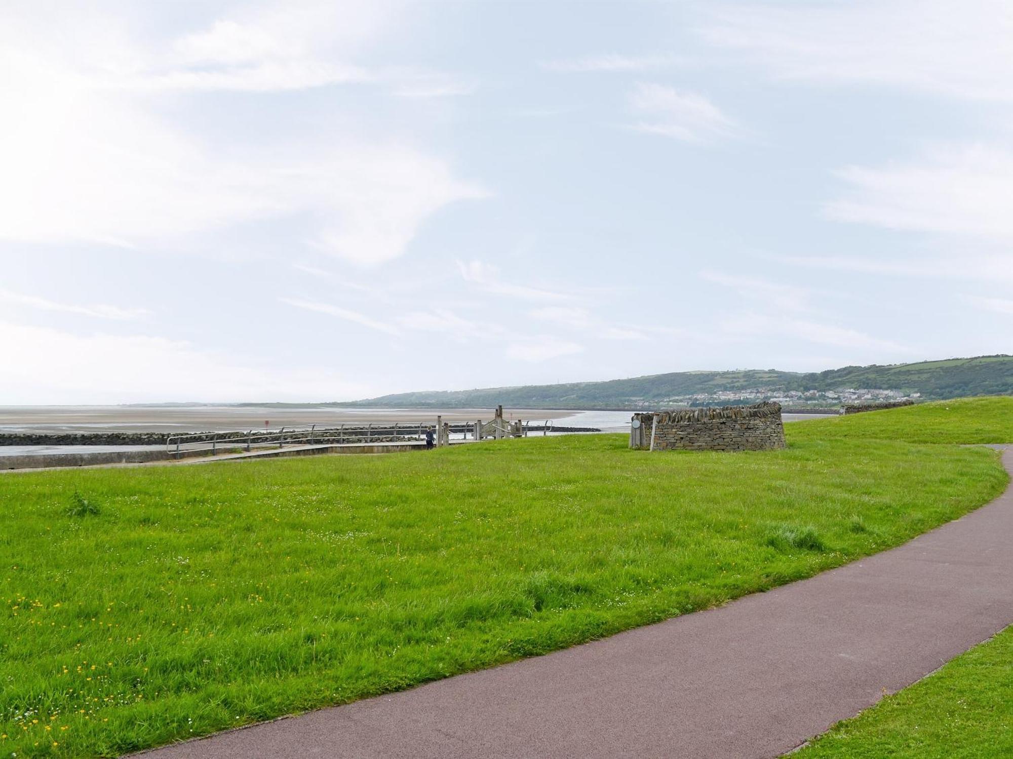 Waters Edge Villa Llanelli Buitenkant foto